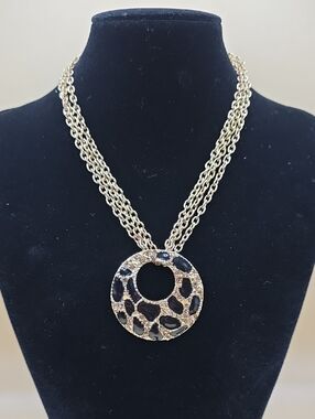 Vintage Guess Leopard Pendant Necklace